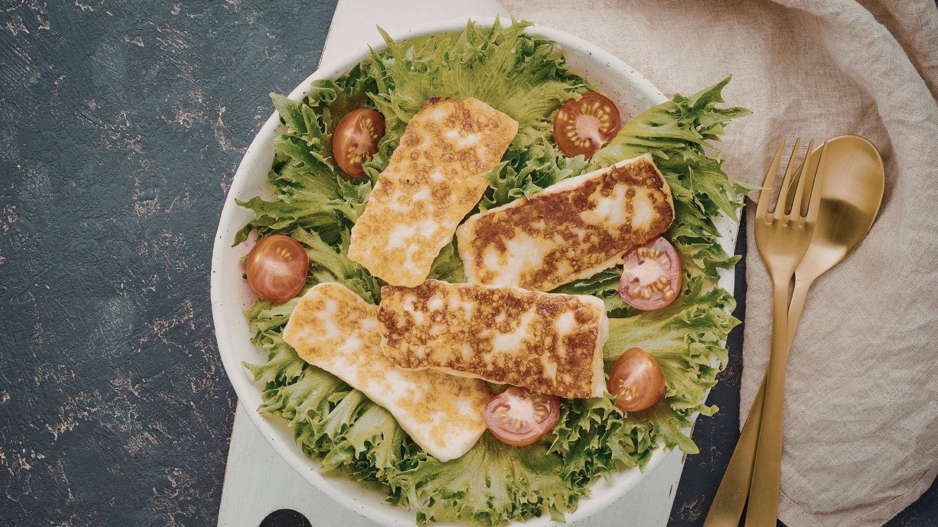 Hellim Peynirli Salata