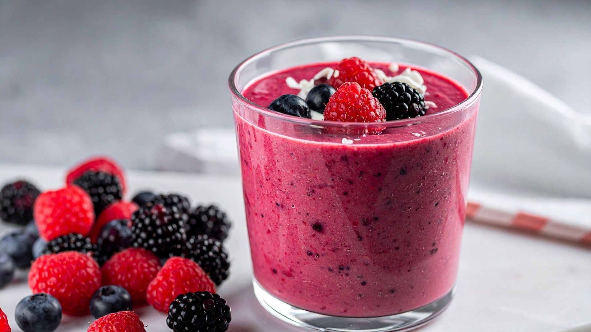 Orman Meyveli Smoothie