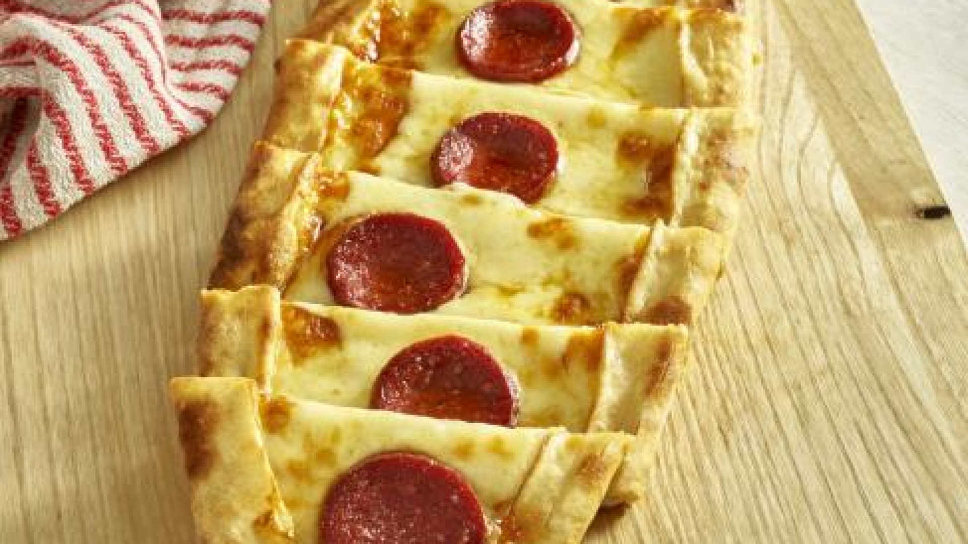 Sucuklu Yumurtalı Pide