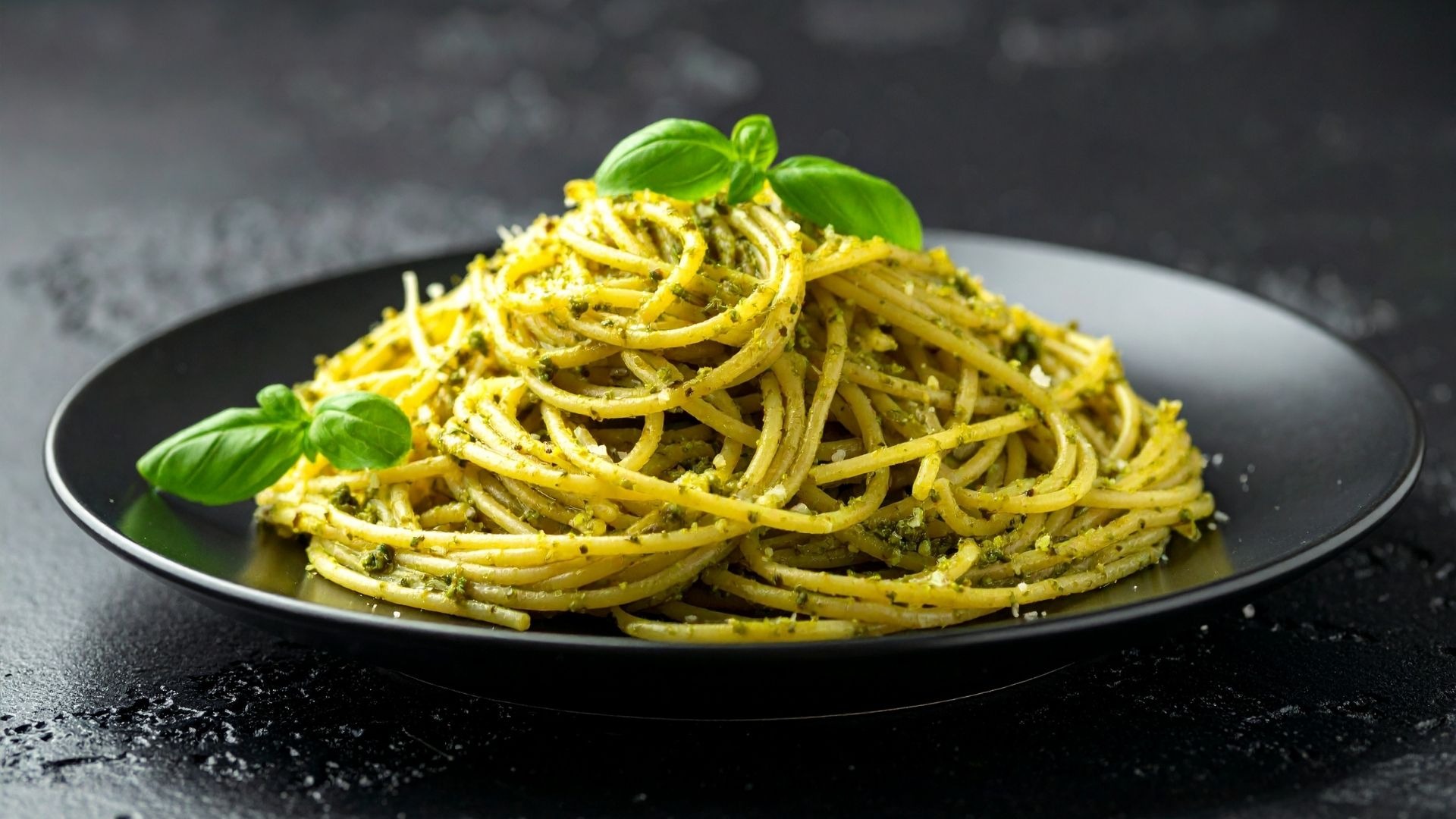 Spaghetti with Pesto Sauce