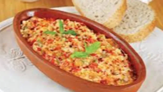 Güveçte Kaşarlı Menemen
