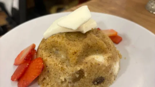 Semolina Halva with Ice Cream