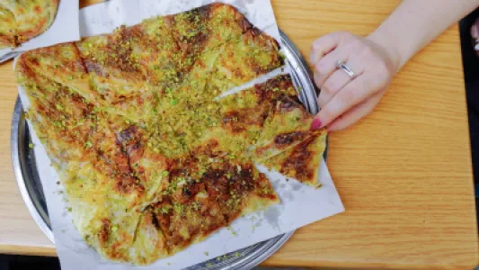 Flatbread with layers (Katmer)