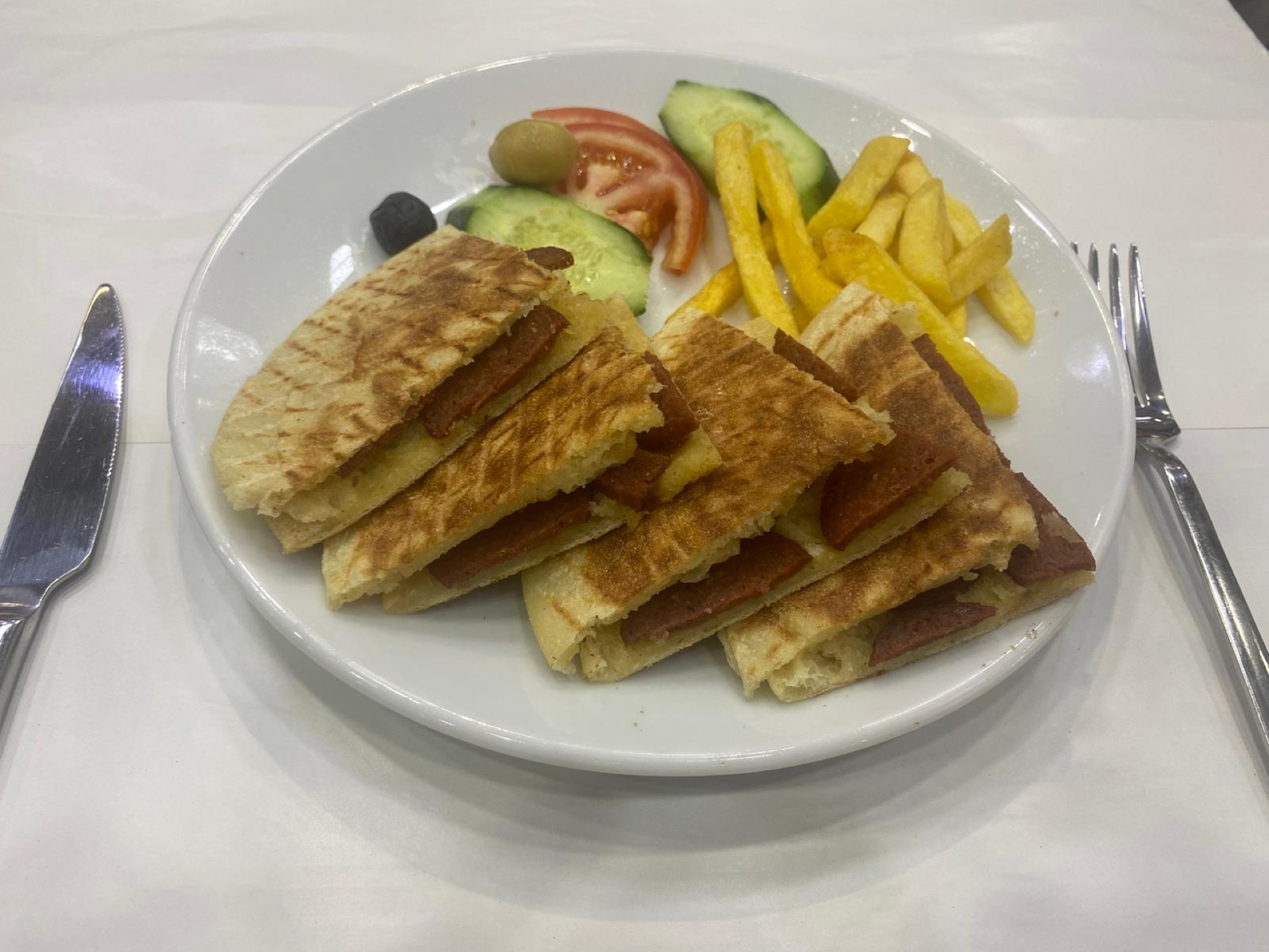 Bazlama Sucuklu Tost