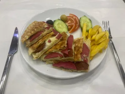 Bazlama Karışık Tost