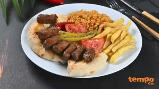 İnegöl Köfte (Tabakta)