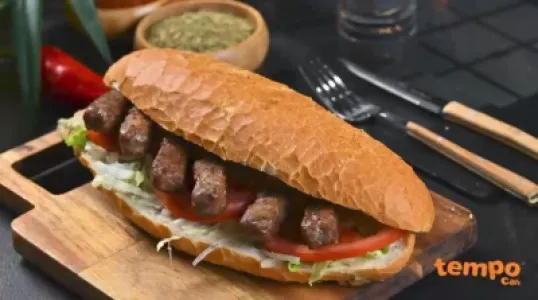 İnegöl Köfte Ekmek Arası 