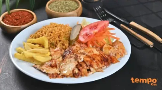 Tavuk Döner (Tabakta)