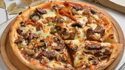 Pizza with kavurma
